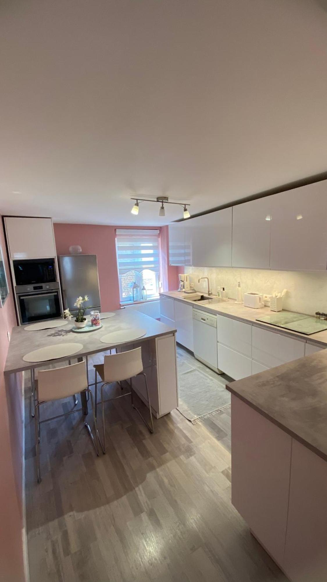 Next2Airport - Appartement House Of Lions Ransart Esterno foto