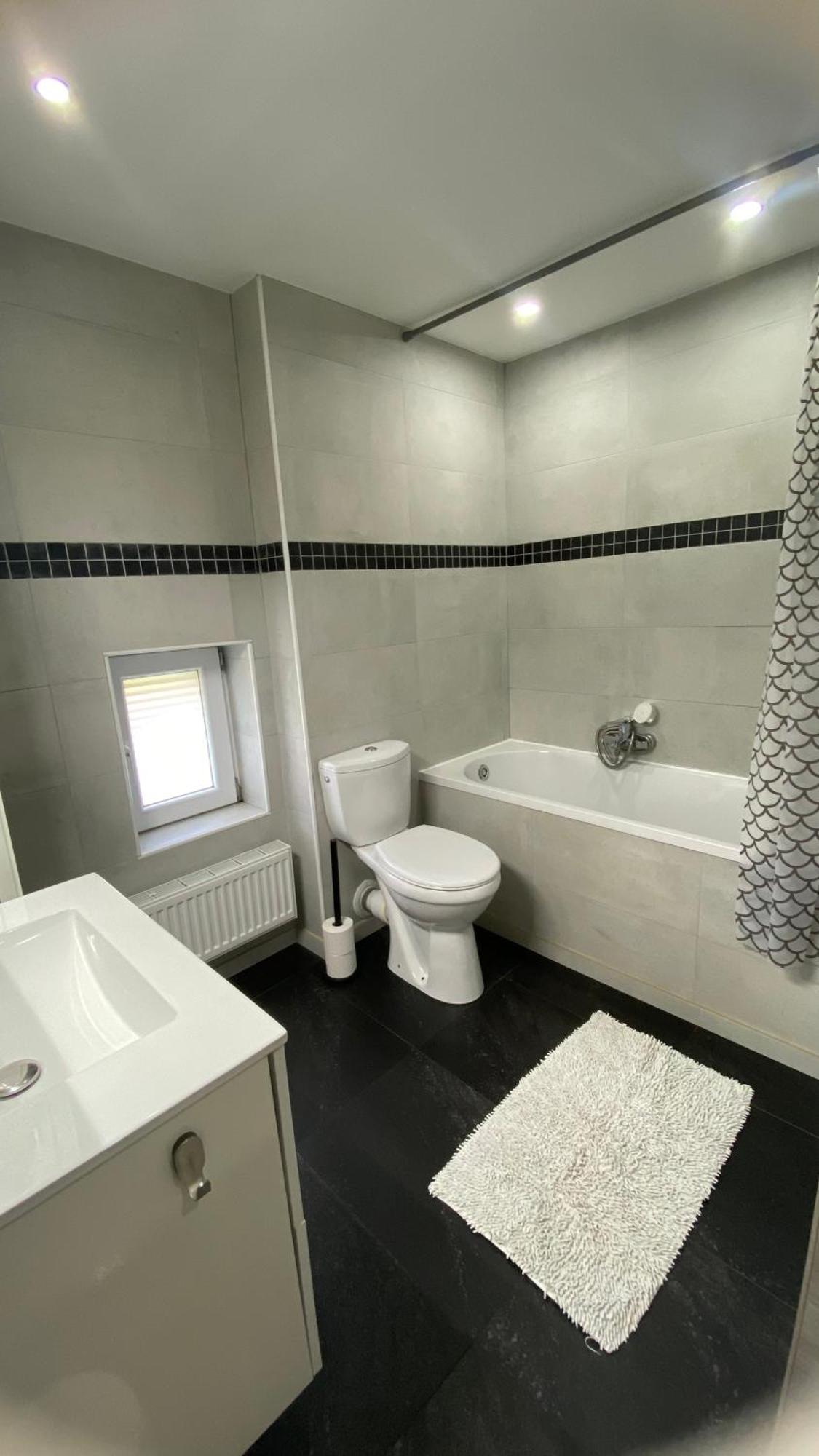 Next2Airport - Appartement House Of Lions Ransart Esterno foto