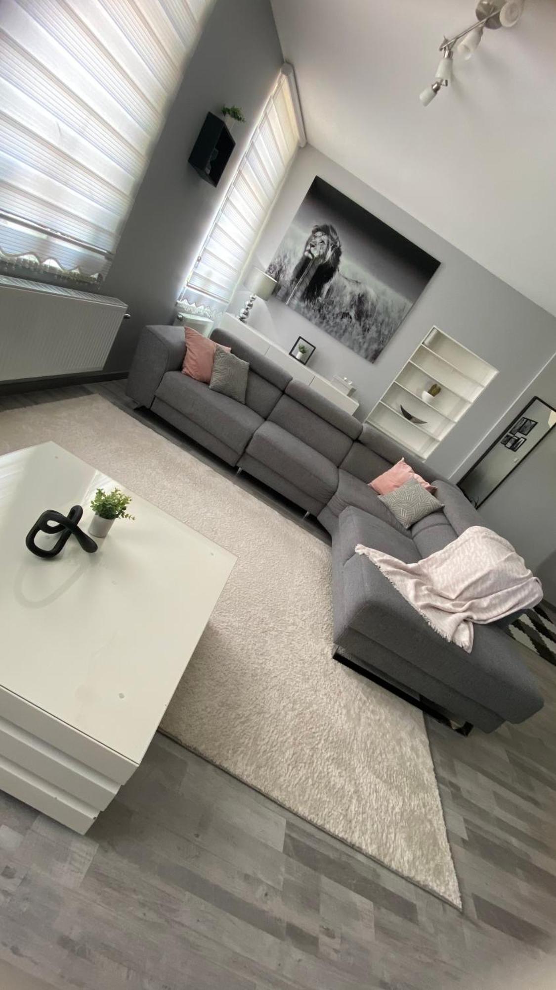Next2Airport - Appartement House Of Lions Ransart Esterno foto